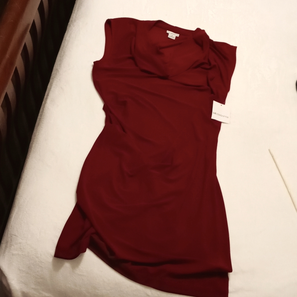 Liz Claiborne size 8, sleeveless cowl neck sheeth dress in garnet/wine red